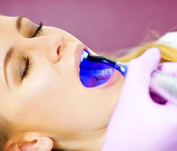 Dr. Ramsin K. Davoud explains whether dental ozone therapy safe.